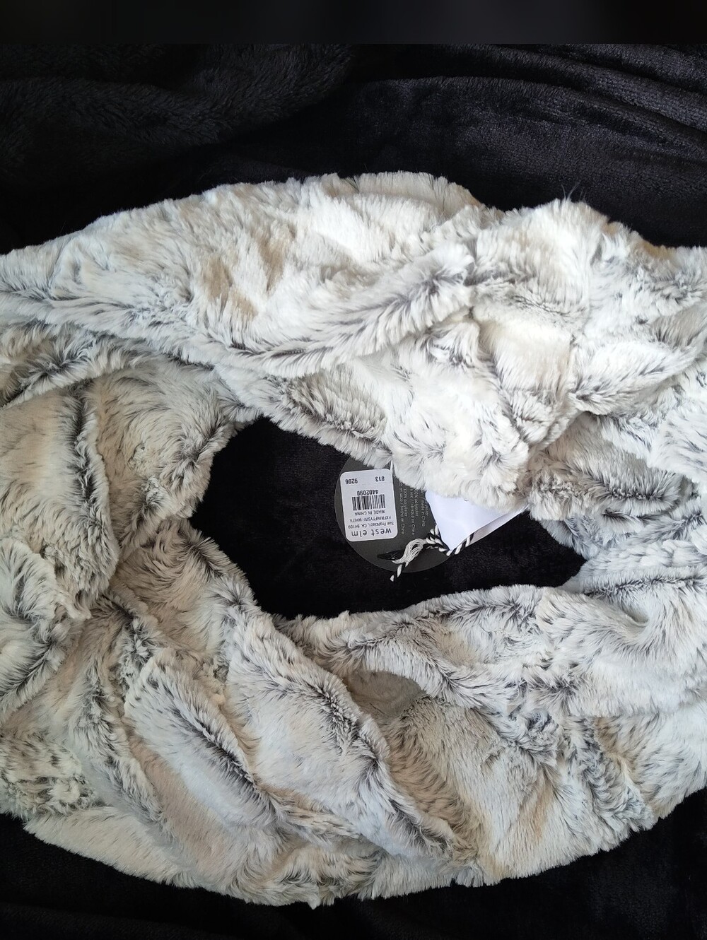 West Elm Women's Faux Fur Infinity Scarf Gray White Soft Cozy Rare Discontinued